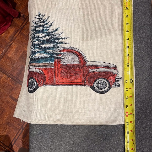 Christmas Pillow Covers 🎄🎅🏽 - Picture 5 of 7